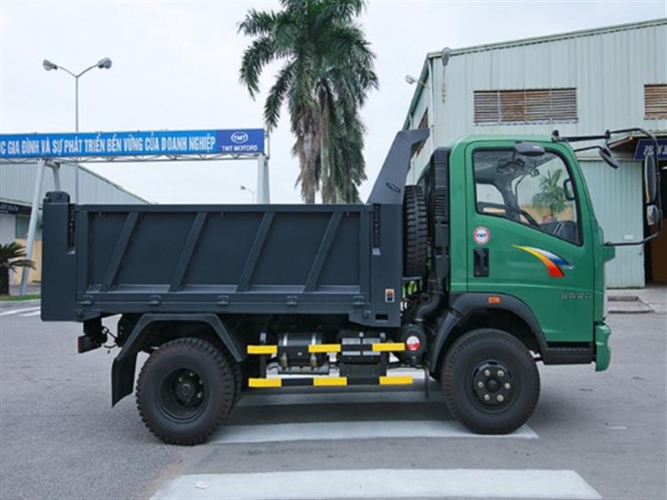 XE TẢI BEN 6 TẤN SINOTRUCK